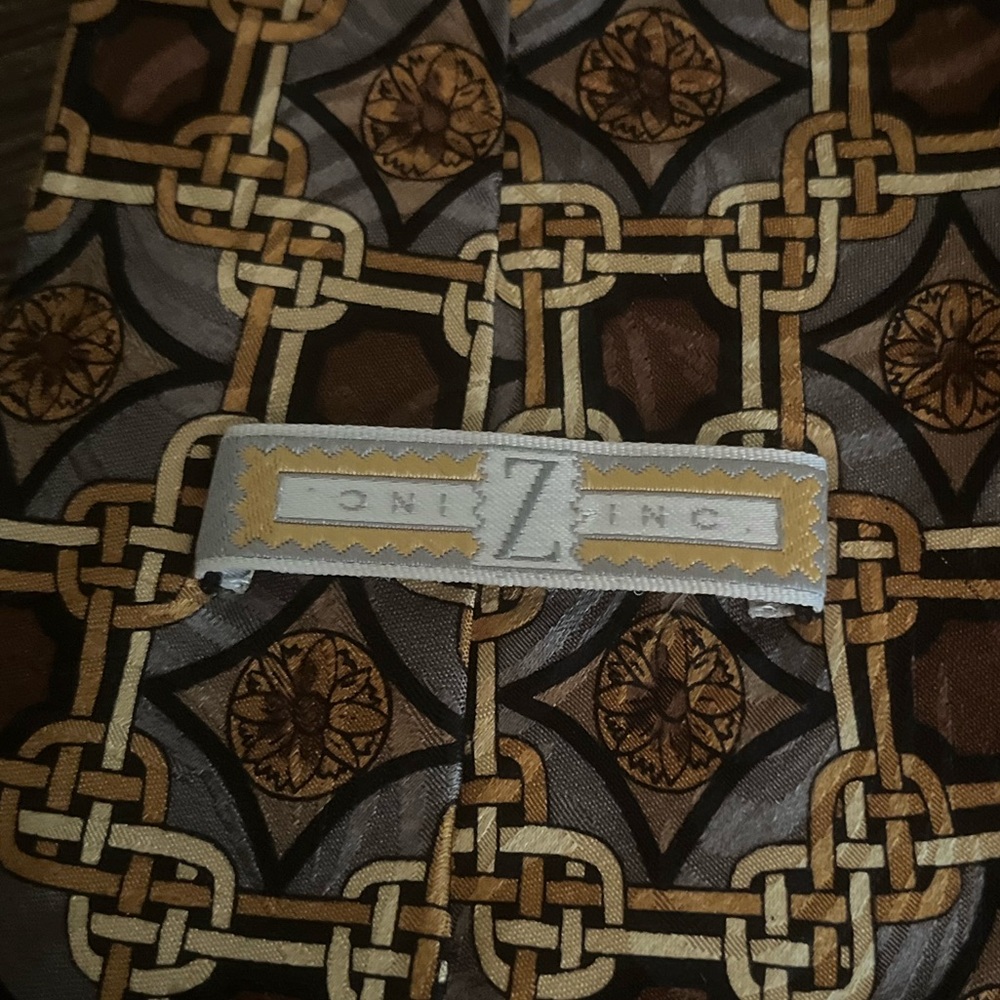 Vintage 100% Silk Z Inc. Geometric Patterned Tie in Brown, Gold, and Gray - Picture 8 of 9